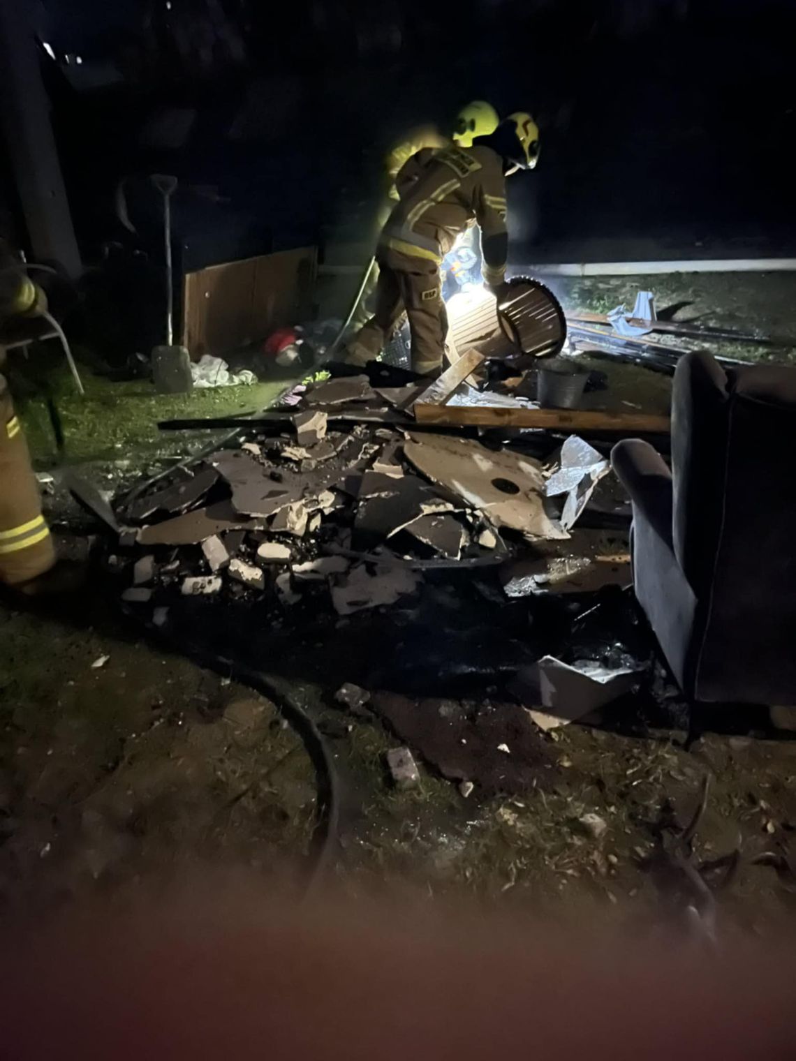 Pożar domu - szybka reakcja mieszkańców i strażaków zapobiegła większej tragedii [ZDJĘCIA]