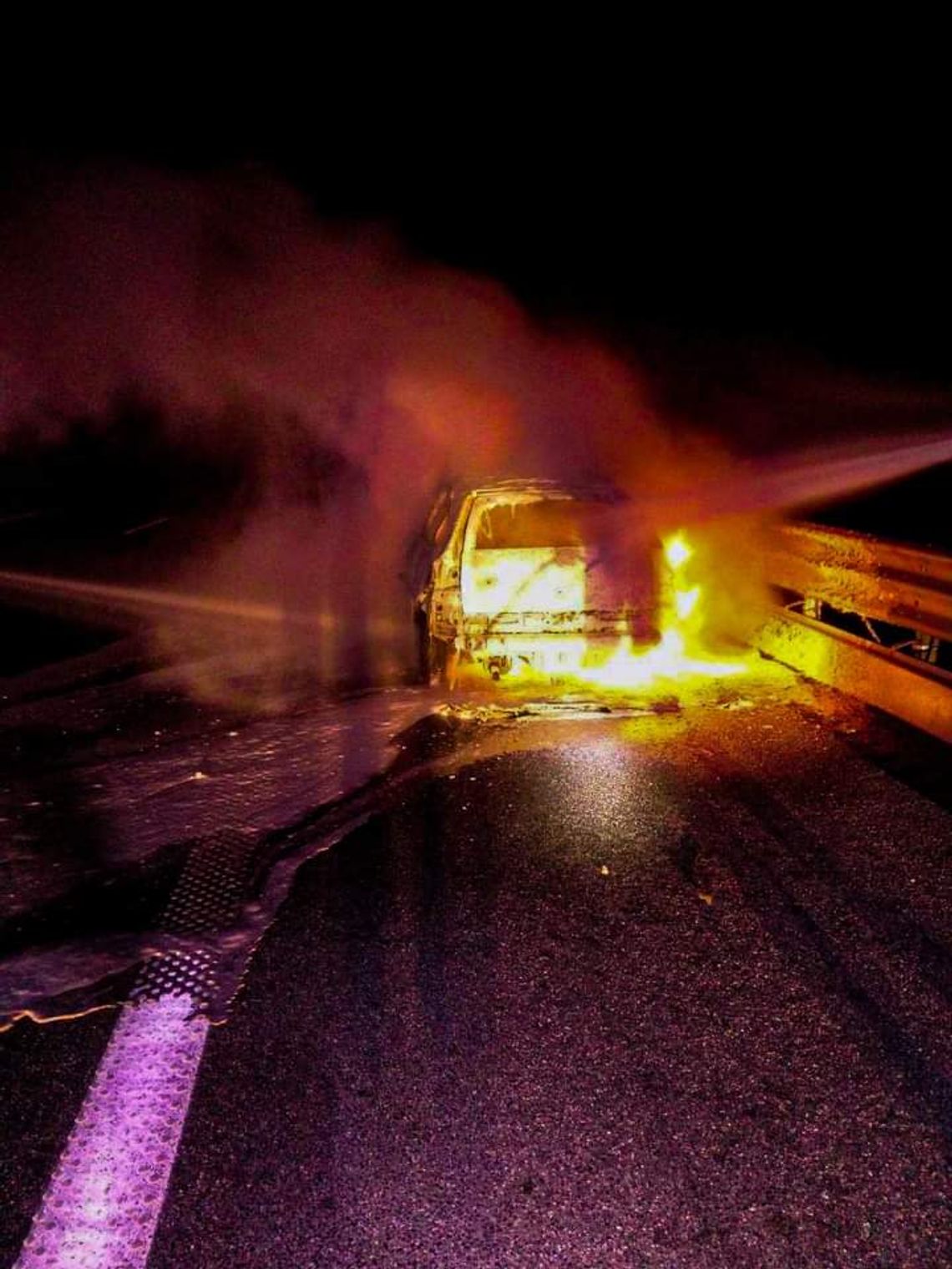 Pożar samochodu na autostradzie A4 w kierunku Rzeszowa