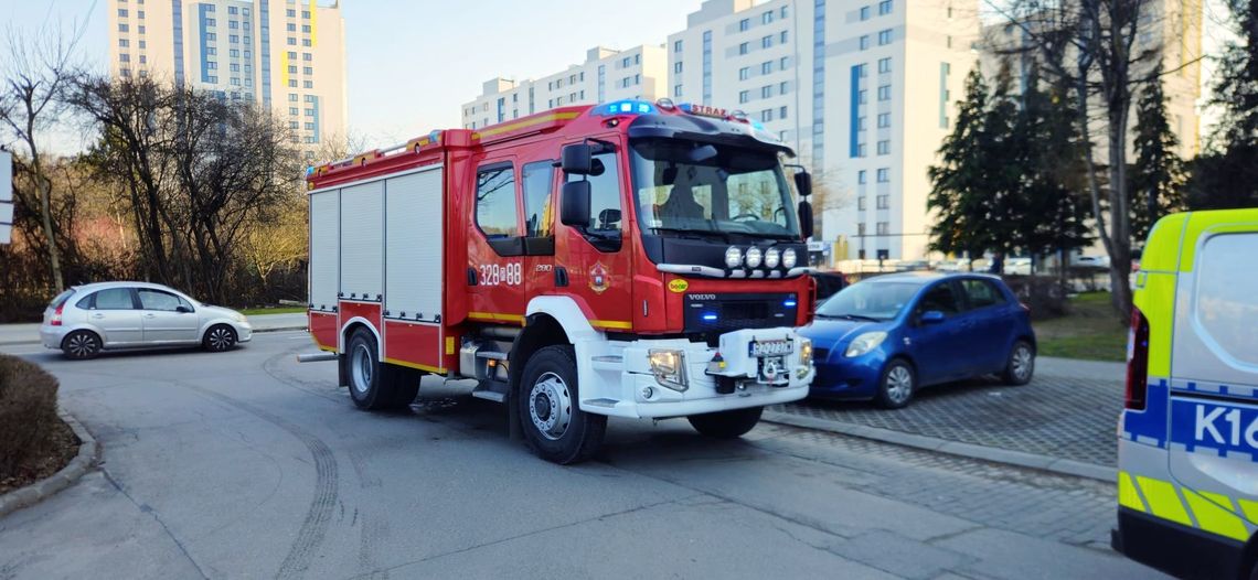 Pożar w mieszkaniu na 9. piętrze przy ulicy Granicznej w Rzeszowie Pożar w mieszkaniu na 9. piętrze przy ulicy Granicznej w Rzeszowie