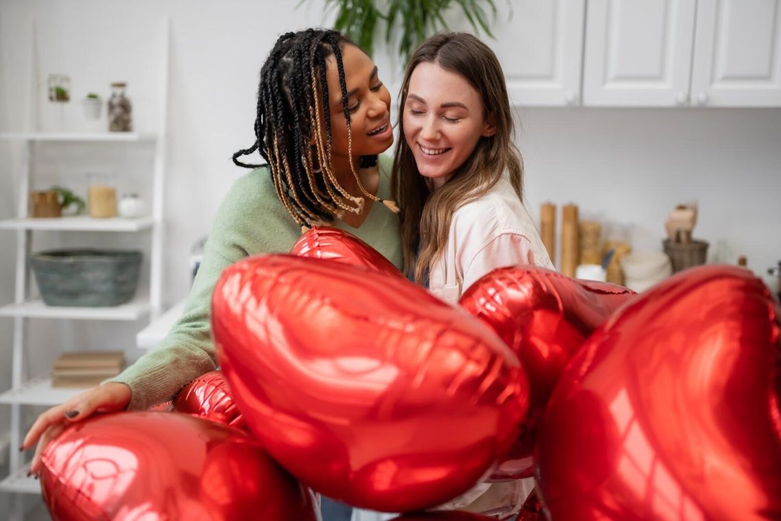 Praktyczny prezent na Walentynki – gadżety dla niego i akcesoria dla niej, które ułatwiają życie