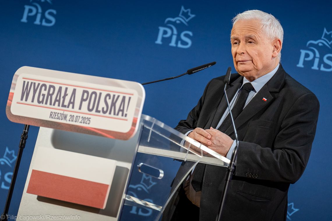 Prezes PiS Jarosław Kaczyński w Rzeszowie dziękował za wybór Nawrockiego i zapowiedział zmiany w Konstytucji [ZDJĘCIA]