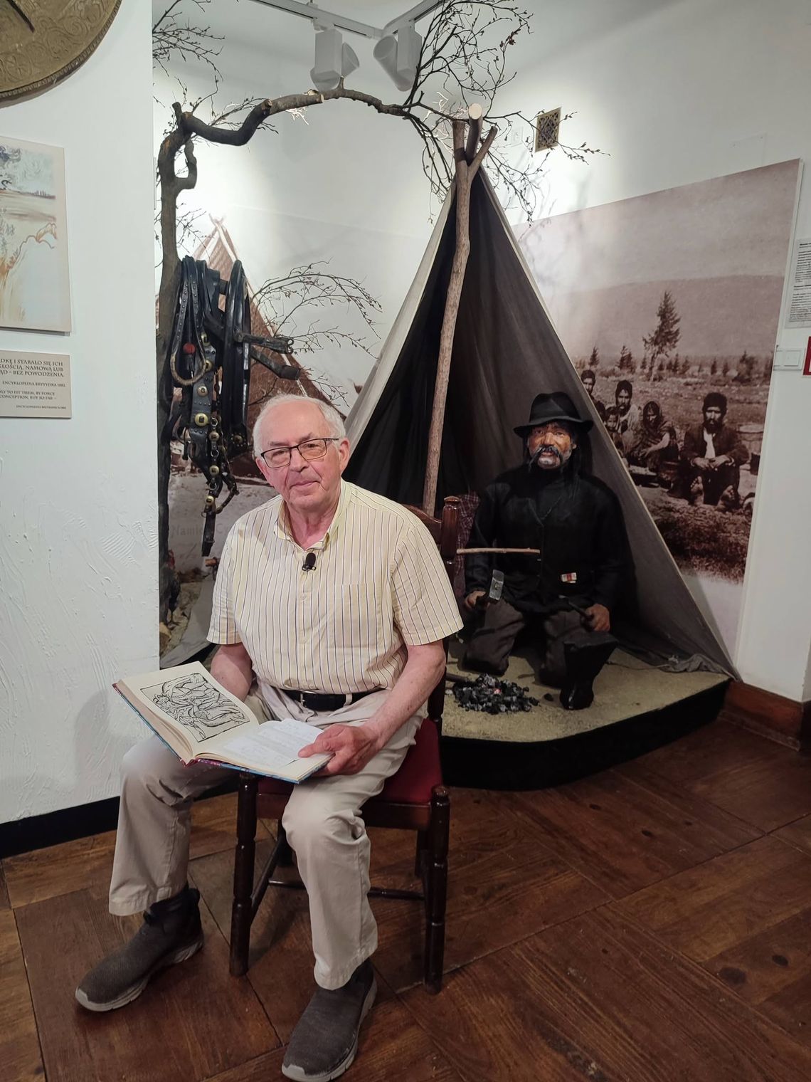 Prof. Kazimierz Ożóg - językoznawca z Sokołowa Małopolskiego świętuje urodziny Prof. Kazimierz Ożóg - językoznawca z Sokołowa Małopolskiego świętuje urodziny