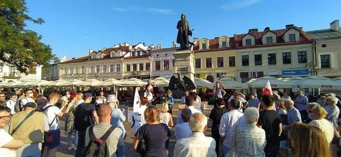 Protest w Rzeszowie. TVP łże, wolne media