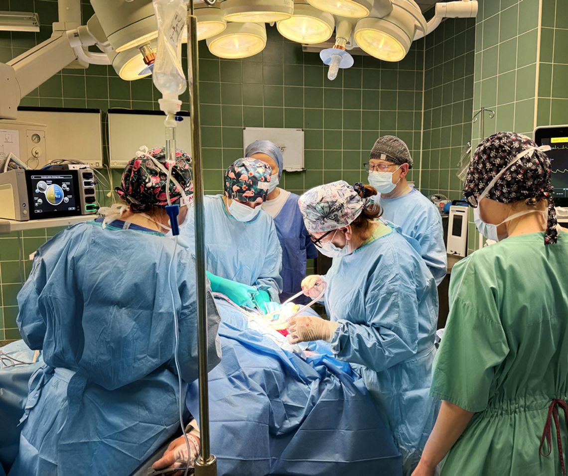 Przełomowy zabieg w Wojewódzkim Szpitalu im. Zofii z Zamoyskich Tarnowskiej. Pacjentka odzyska głos