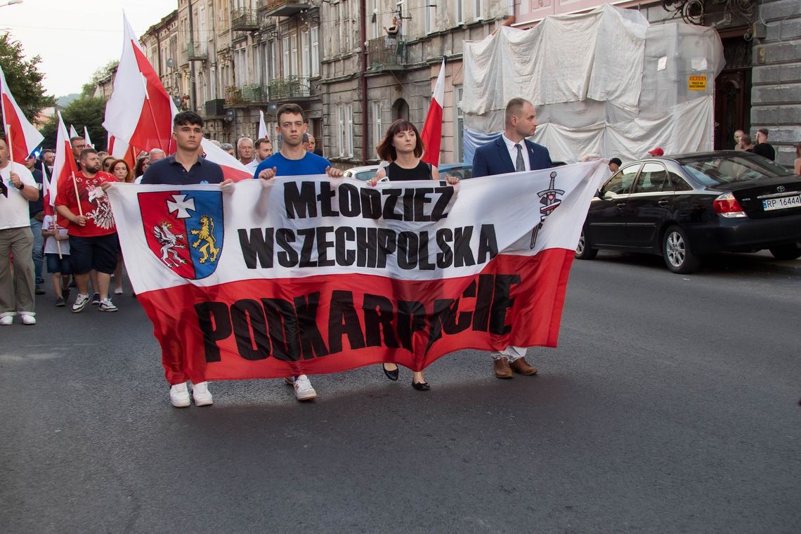 Przemarsz Pamięci Ofiar Rzezi Wołyńskiej w Przemyślu [FOTO]