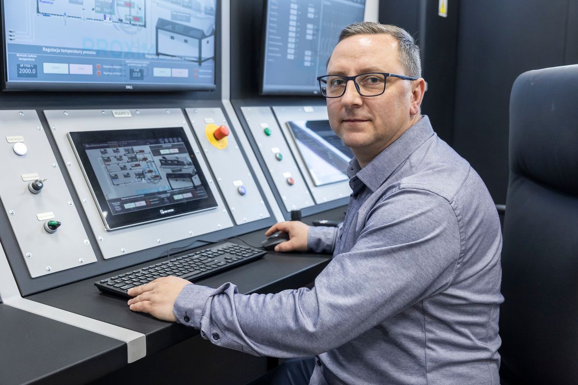 Rewolucja materiałowa na Politechnice Rzeszowskiej. Naukowcy opracują stopy dla silników wodorowych