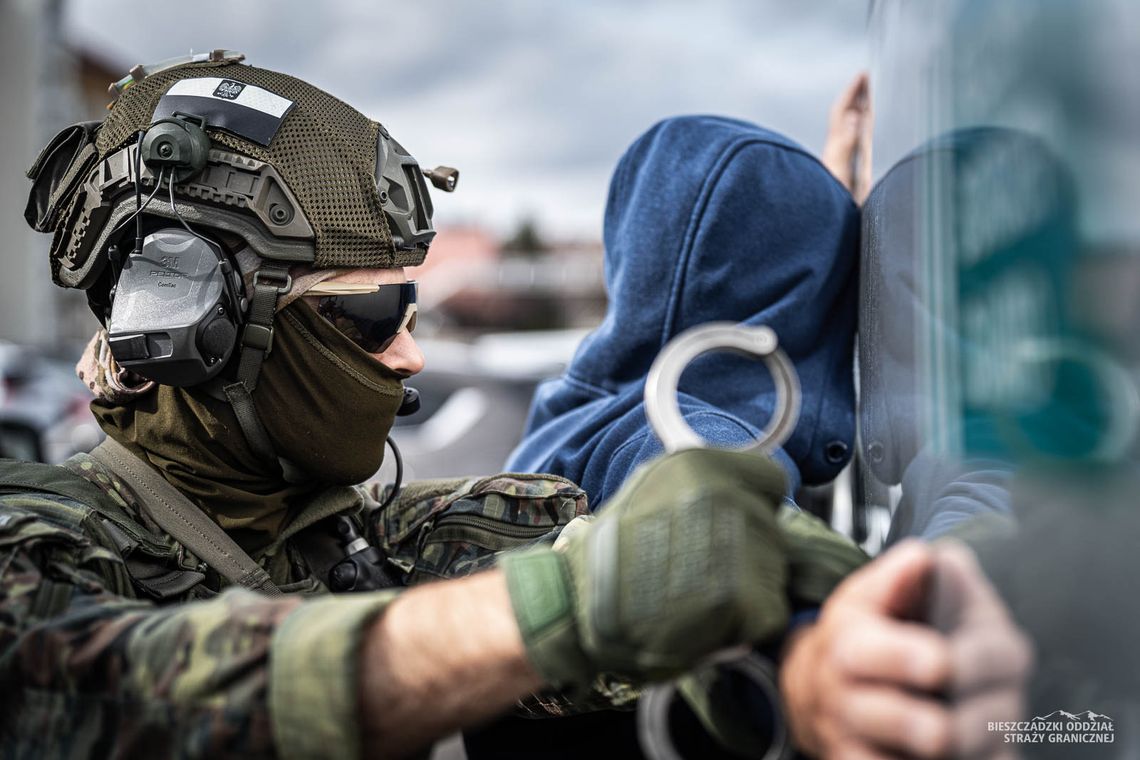 Rozbito narkotykową siatkę z Podkarpacia. CBZC i kontrterroryści w akcji