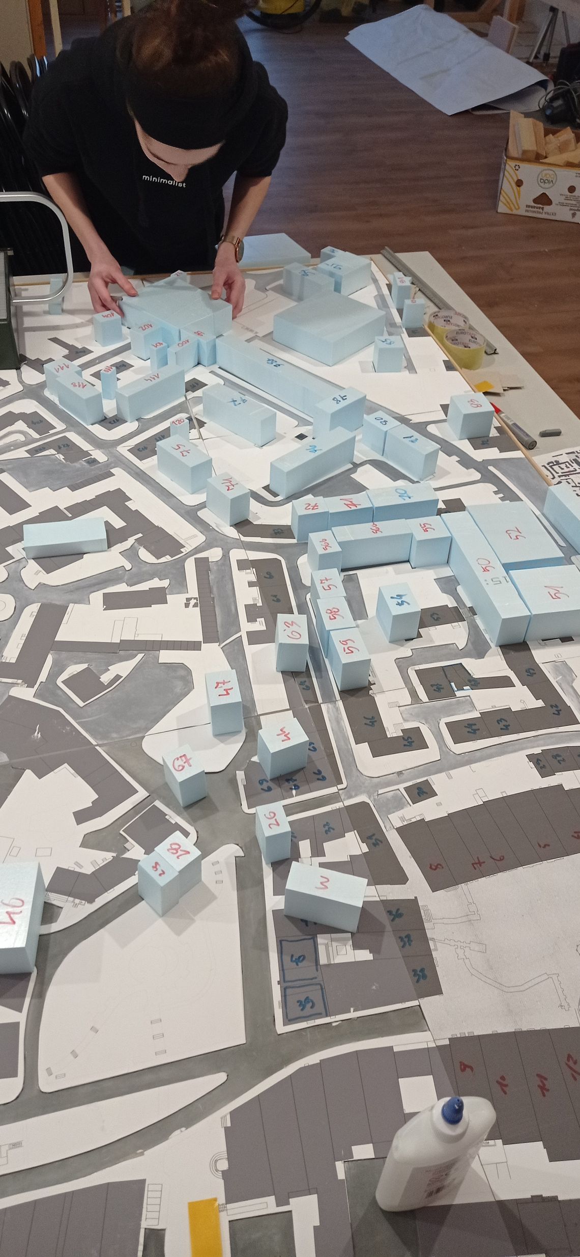 Rozpoczęcie projektu “Budujemy Rzeszów” - stworzenie makiety fragmentu miasta przez zespół osób ze szkoły rysunku architektonicznego Studio Modus