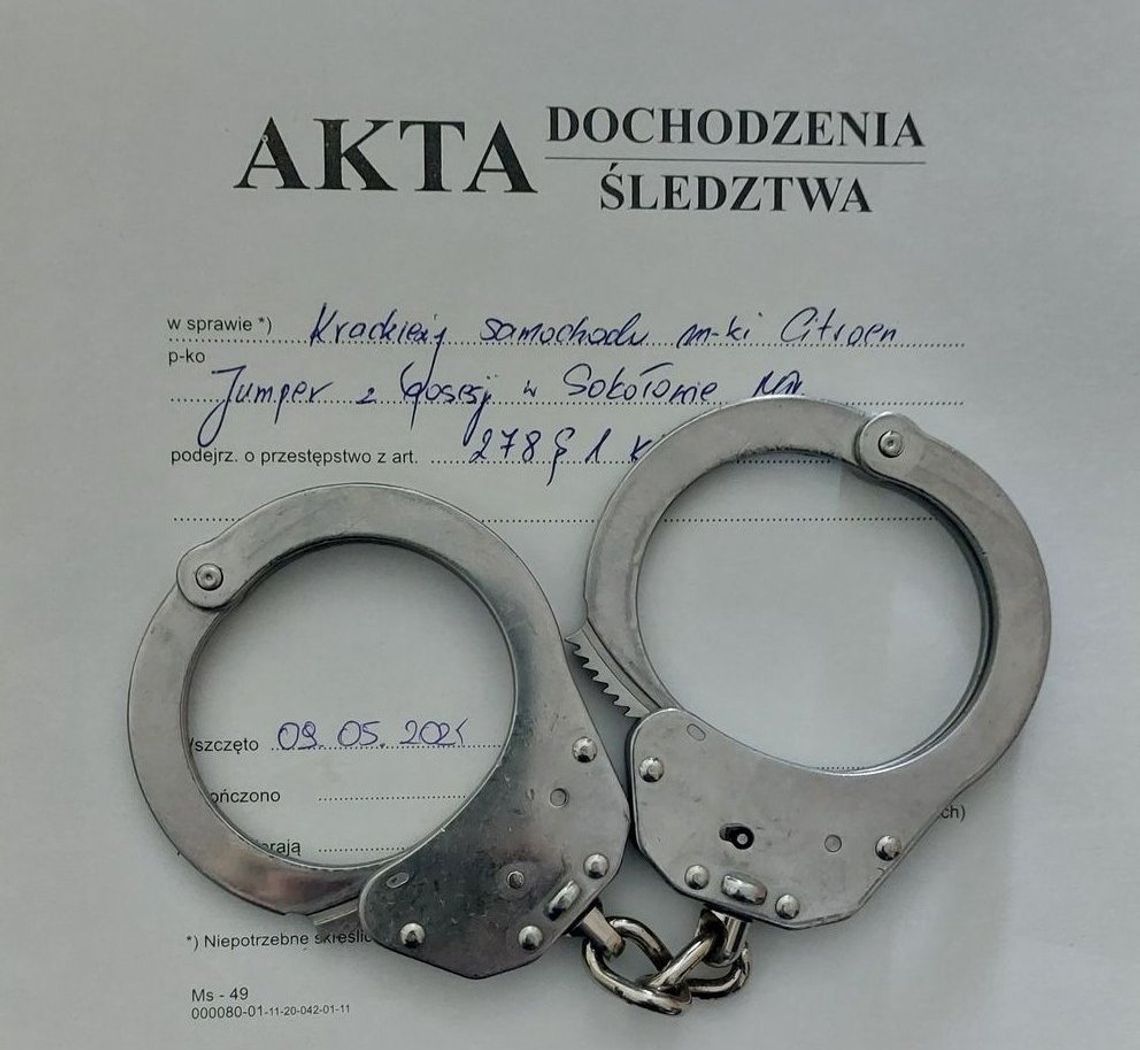 Rzeszów, Sokołów Młp. Bili seniora, potem ukradli samochód. Dwaj mężczyźni aresztowani