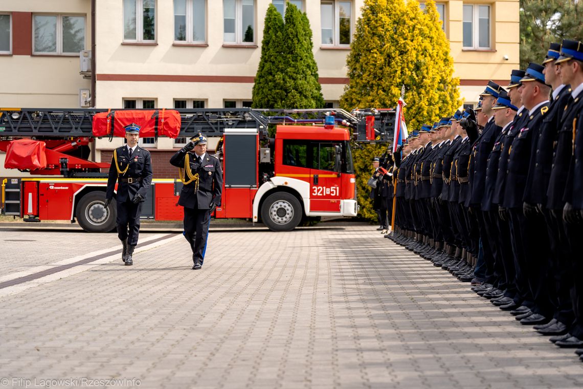 Rzeszów świętuje Dzień Strażaka. Uroczystości pełne wyróżnień i podziękowań [ZDJĘCIA]
