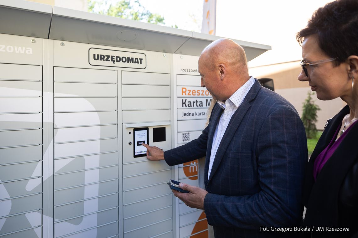 Rzeszów z pierwszym urzędomatem – dowód rejestracyjny odbierzesz o każdej porze Rzeszów z pierwszym urzędomatem – dowód rejestracyjny odbierzesz o każdej porze