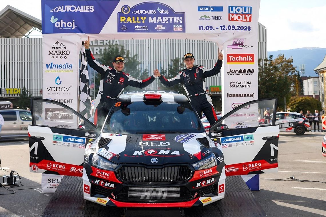Rzeszowianin znów błyszczy na rajdowych trasach. Adrian Rzeźnik i Kamil Kozdroń zdominowali Rally Martin Rzeszowianin znów błyszczy na rajdowych trasach. Adrian Rzeźnik i Kamil Kozdroń zdominowali Rally Martin