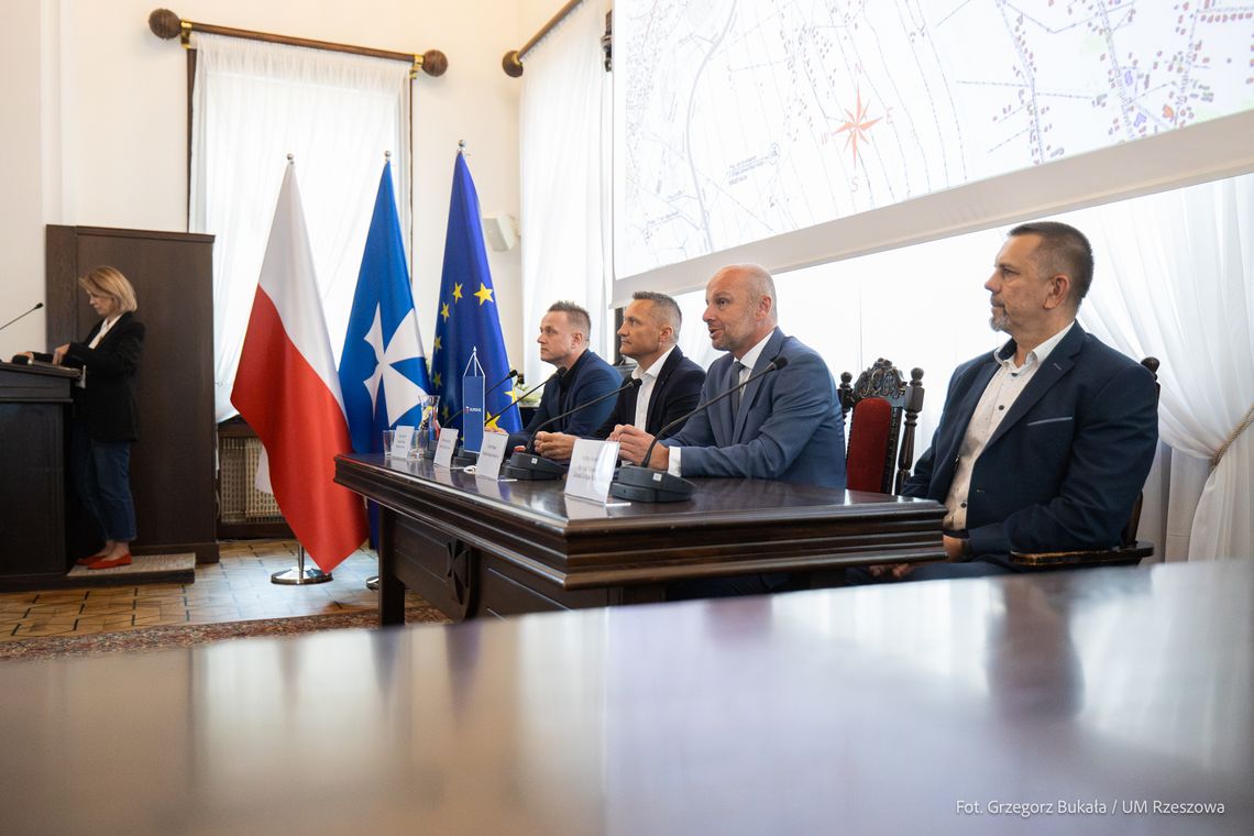 Senatorska do przebudowy - blisko pół kilometra nowej drogi Senatorska do przebudowy - blisko pół kilometra nowej drogi