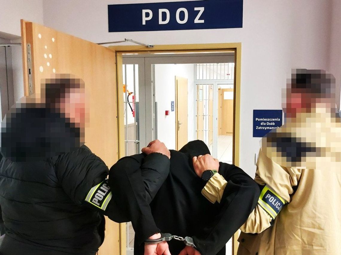Seniorka oszukana „na policjanta”. Szybka akcja służb zakończyła się zatrzymaniem 40-latka Seniorka oszukana „na policjanta”. Szybka akcja służb zakończyła się zatrzymaniem 40-latka