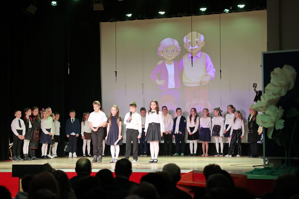 Seniorzy świętowali swój dzień w Trzcianie [ZDĘCIA]