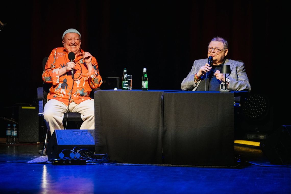 Skończyły się żarty, zaczął się sit-down party! Wojciech Mann i Piotr Bukartyk na żywo w Rzeszowie