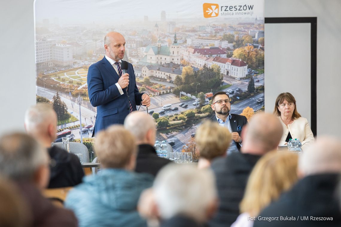 Spotkania prezydenta z mieszkańcami osiedli Kmity i Staroniwa – dialog o przyszłości miasta