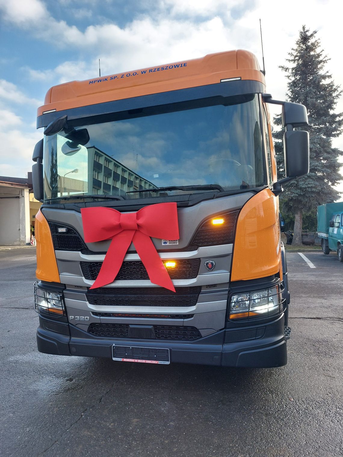 Spóźniony prezent? WUKO w kokardzie wyjeżdża na ulice Rzeszowa Spóźniony prezent? WUKO w kokardzie wyjeżdża na ulice Rzeszowa