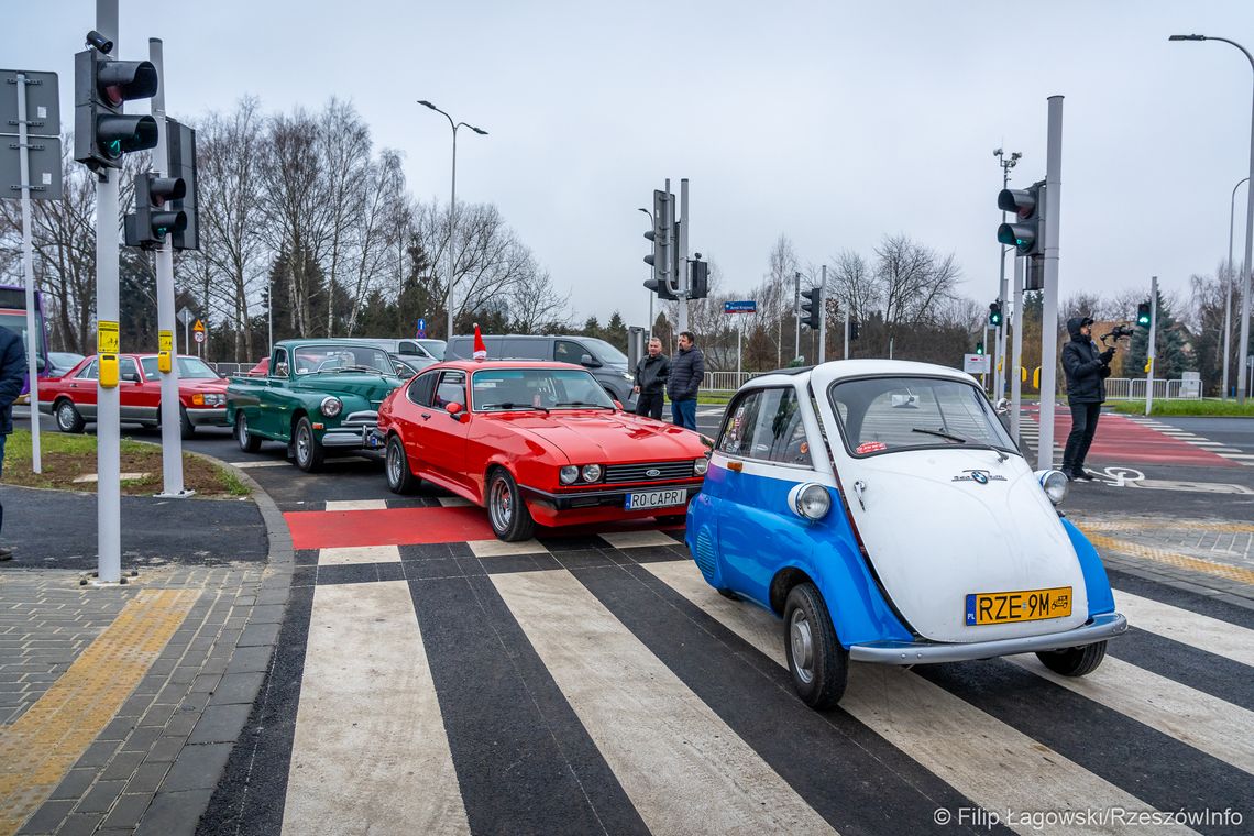 Strategiczna inwestycja otwarta przed świętami. Nowa droga zmienia komunikację w Rzeszowie [ZDJĘCIA]