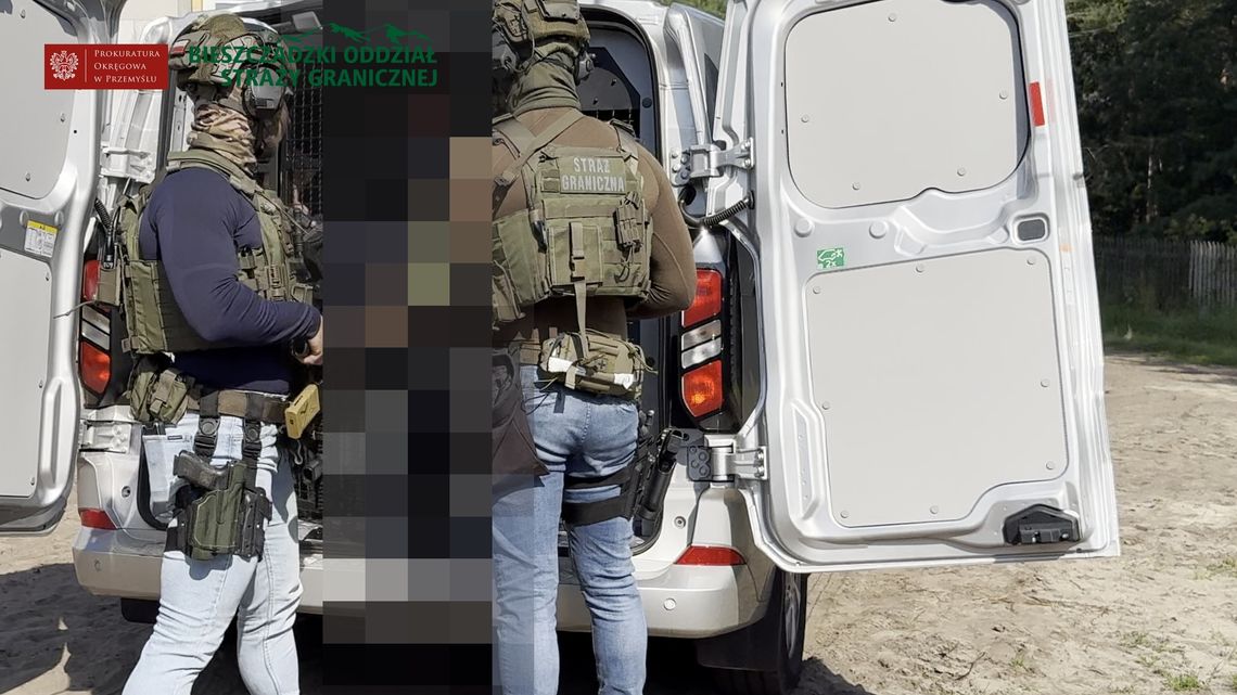Straż Graniczna na Podkarpaciu rozbiła grupę przestępczą, która legalizowała pobyt cudzoziemców Straż Graniczna na Podkarpaciu rozbiła grupę przestępczą, która legalizowała pobyt cudzoziemców