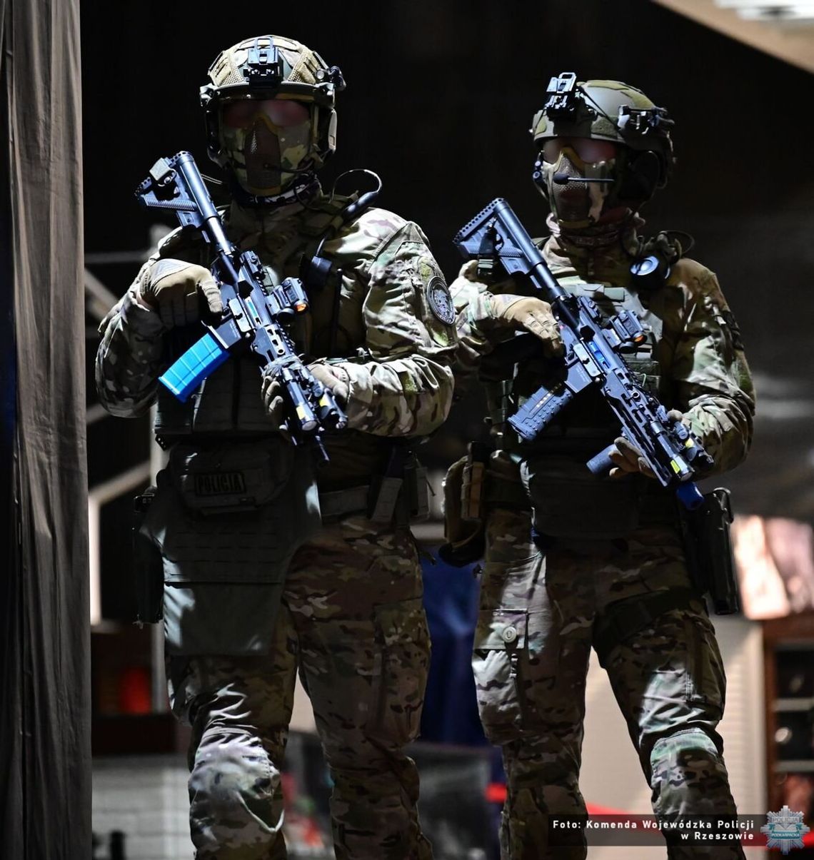 Strzały w galerii? Spokojnie – to tylko ćwiczenia. Kontrterroryści trenowali scenariusz „Active Shooter” [ZDJĘCIA]