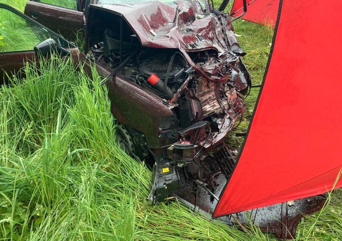 Tragiczny wypadek na drodze wojewódzkiej nr 865. Śmierć 21-latka