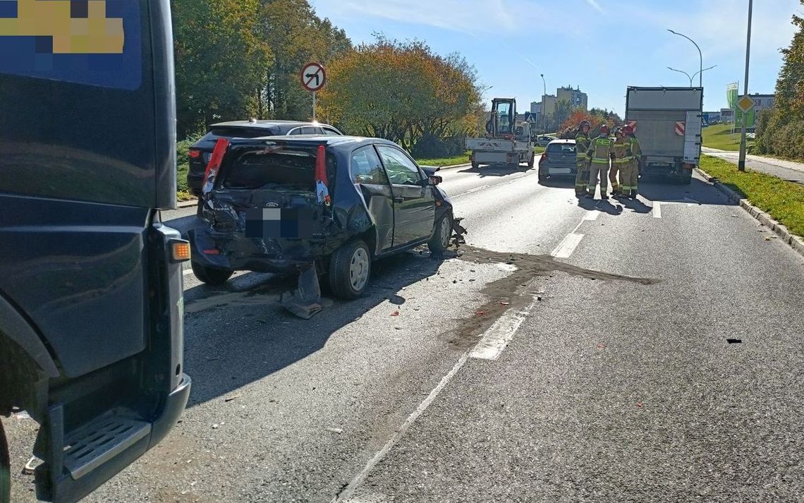 Trzy osoby ranne w wyniku zdarzenia czterech pojazdów na al. Witosa w Rzeszowie