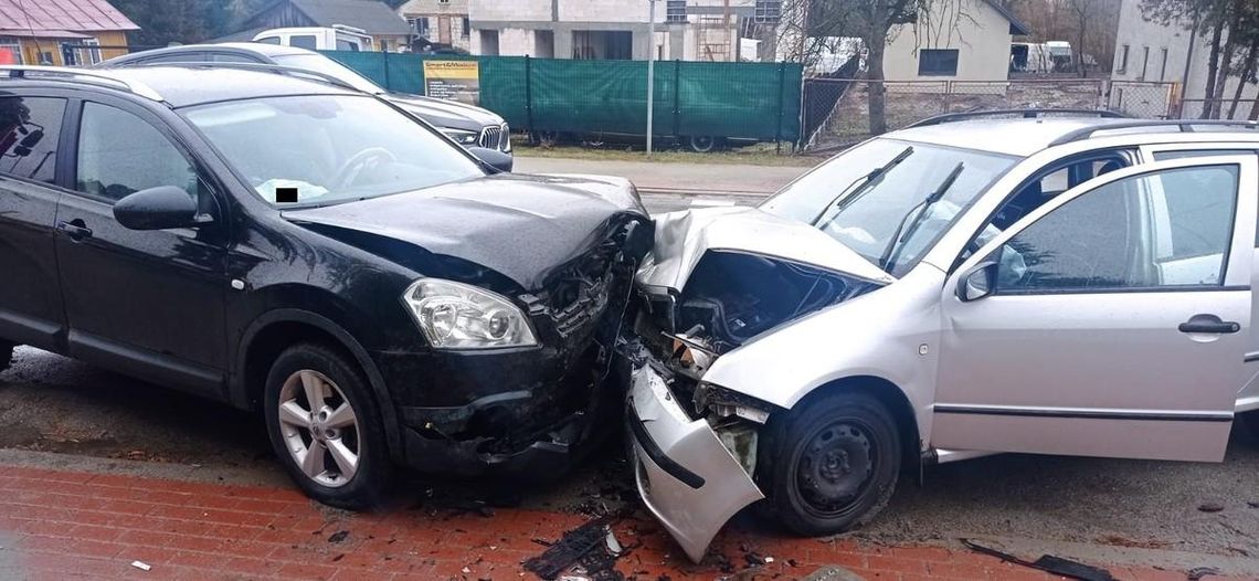 Trzy osoby ranne w zderzeniu dwóch pojazdów