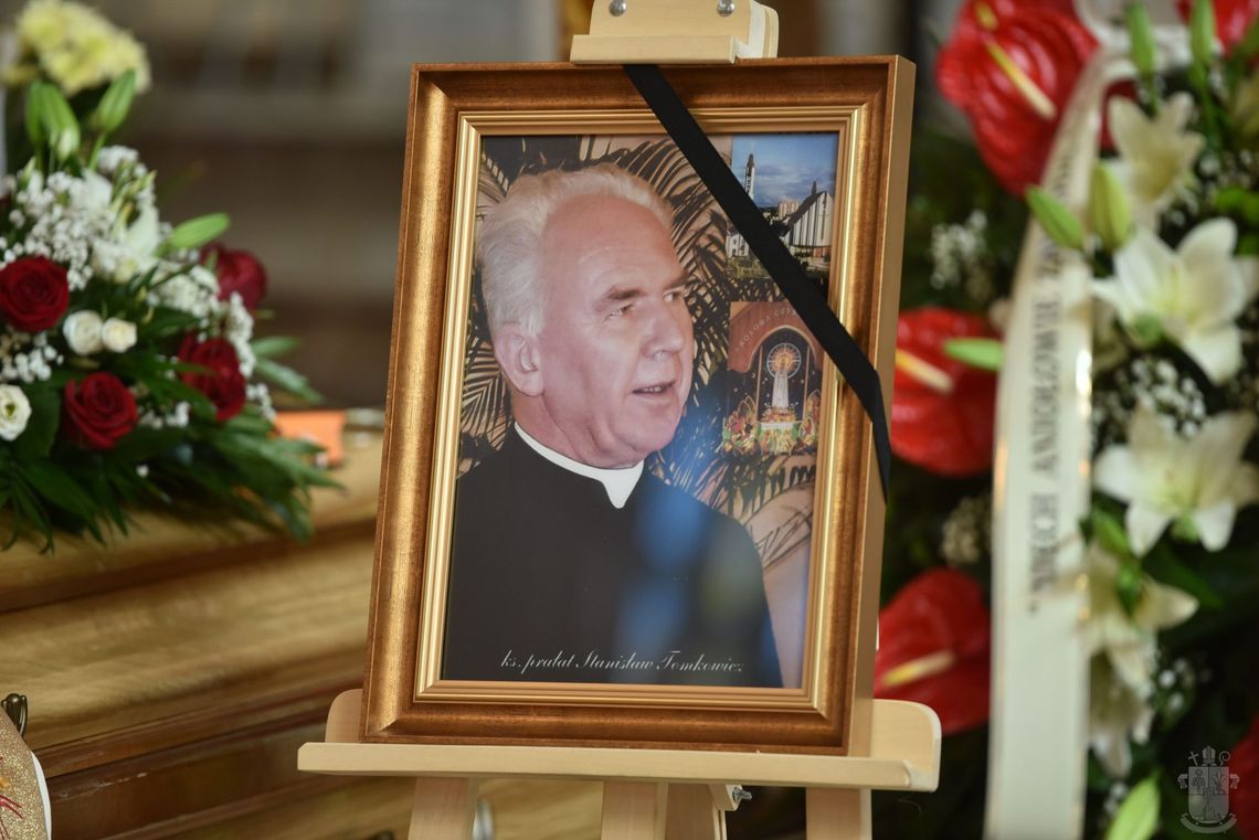 Uroczystości pogrzebowe śp. ks. prałata Stanisława Tomkowicza. Zobacz fotorelację