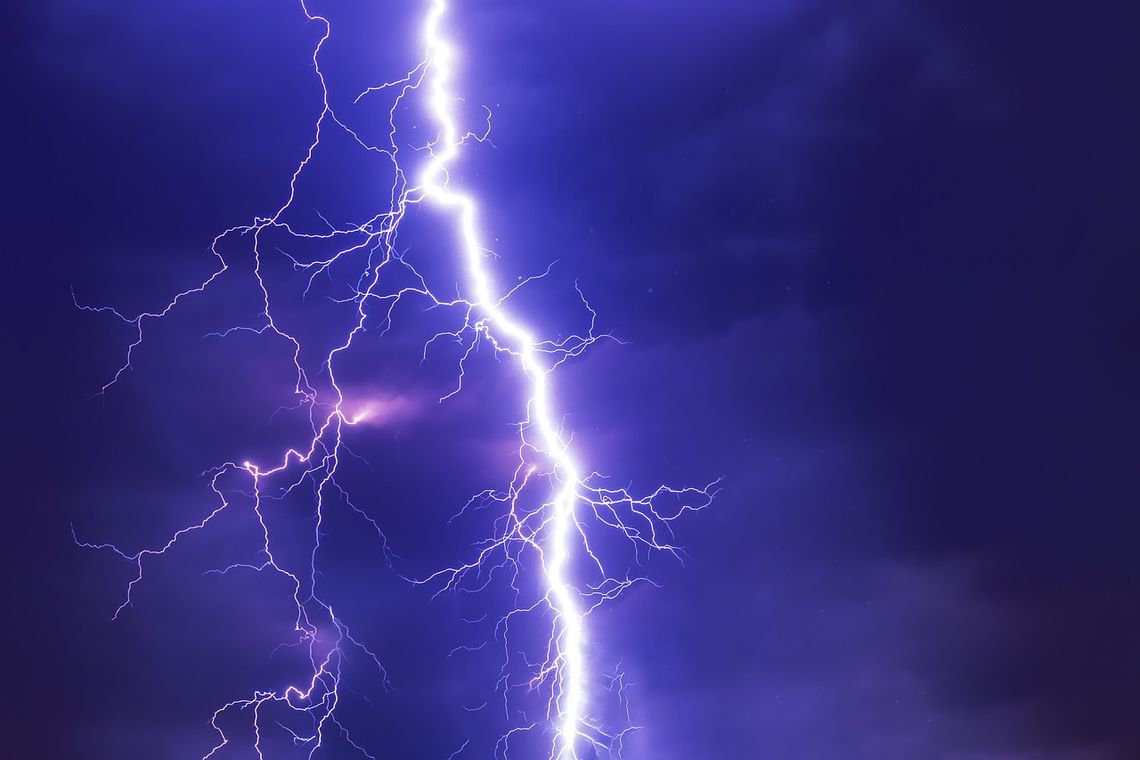 Uwaga Podkarpacie! Nadciągają gwałtowne burze. RCB wysłało alerty!