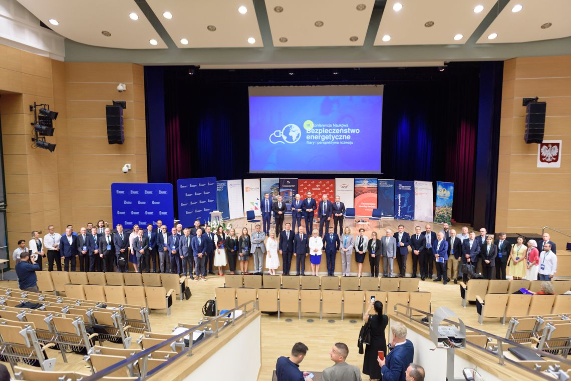 W Rzeszowie rozpoczęła się jubileuszowa X Konferencja „Bezpieczeństwo energetyczne”