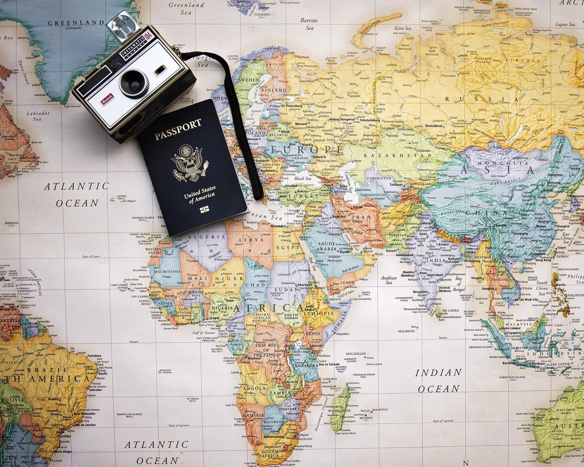 Wakacje 2022 – z paszportem czy bez?