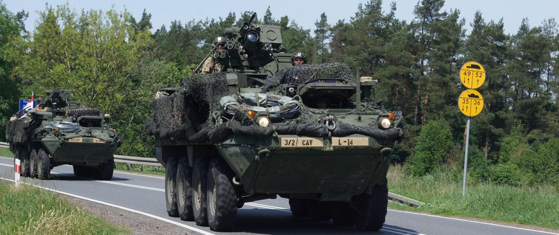 Wojskowe kolumny na drogach. Ruszają ćwiczenia „Żelazny Obrońca-25” w odpowiedzi na manewry Rosji