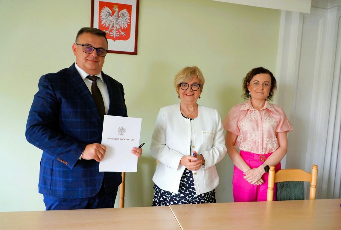 Wsparcie z rządowego programu dla gminy Świlcza. 120 tys. zł na doświetlenie przejść dla pieszych Wsparcie z rządowego programu dla gminy Świlcza. 120 tys. zł na doświetlenie przejść dla pieszych