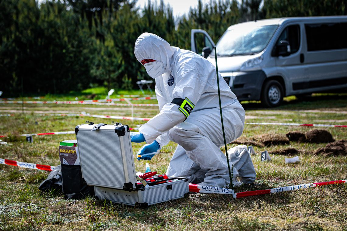 Wstrząsające odkrycie w Lutoryżu. Ludzkie płody w ziemi, trop prowadzi do patomorfolożki