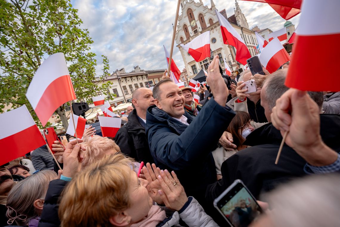Wybory prezydenckie. Na Podkarpaciu Nawrocki wygra zdecydowanie, ale w kraju o włos