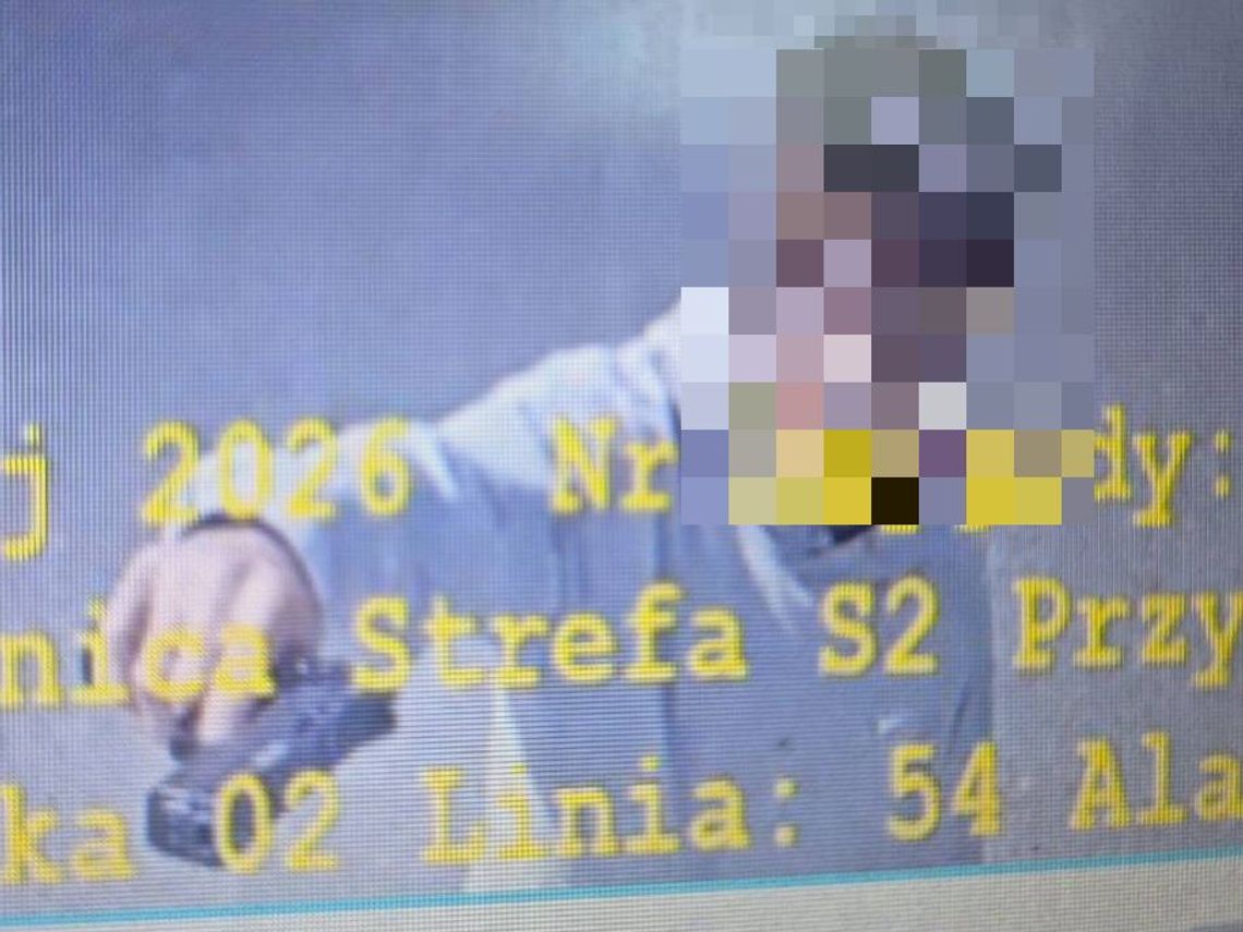 „Wycelował w kierującą autobusem”. 18-latek z aresztem po groźbach w centrum Rzeszowa
