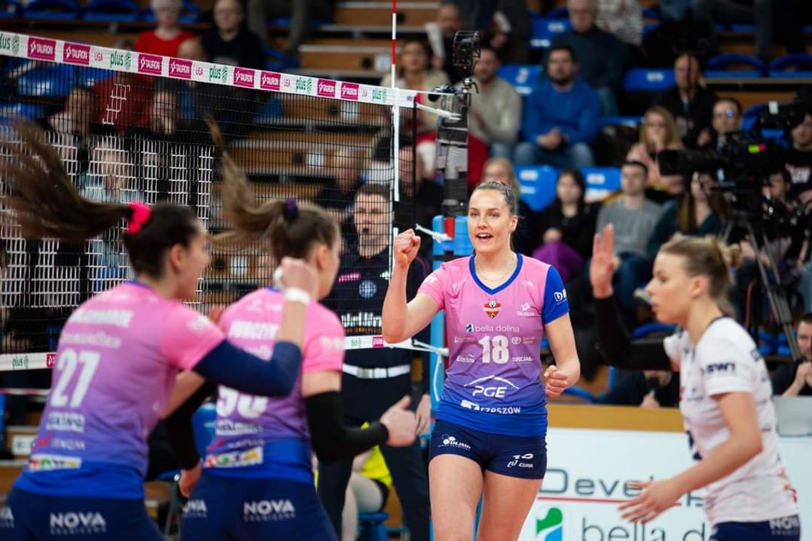 Wygrana Develepresu Rzeszów z zespołem #VolleyWrocław po pięciu setach