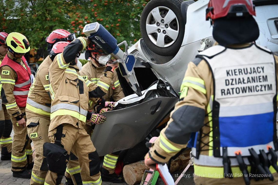 Wyjeżdżali średnio co 18 minut. Za podkarpackimi strażakami niezwykle gorący półmetek wakacji
