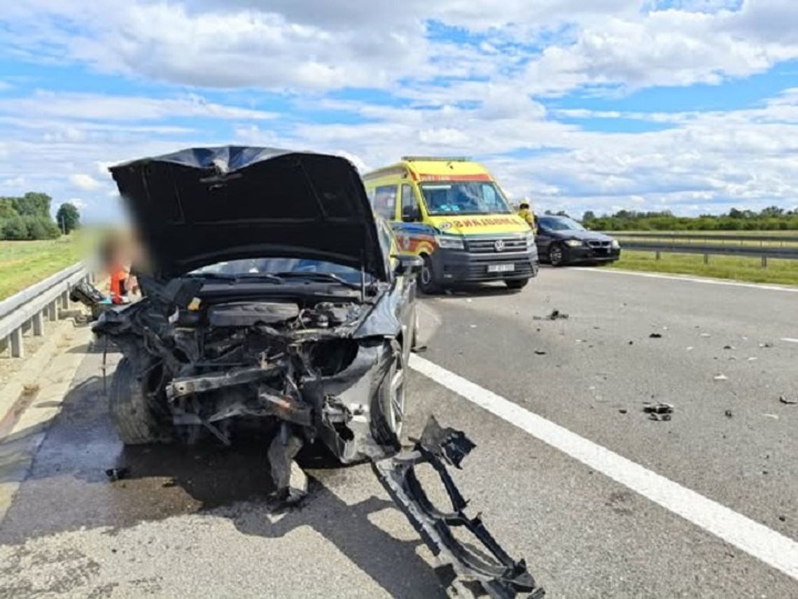 Wypadek na A4. Dwie osoby poszkodowane Wypadek na A4. Dwie osoby poszkodowane