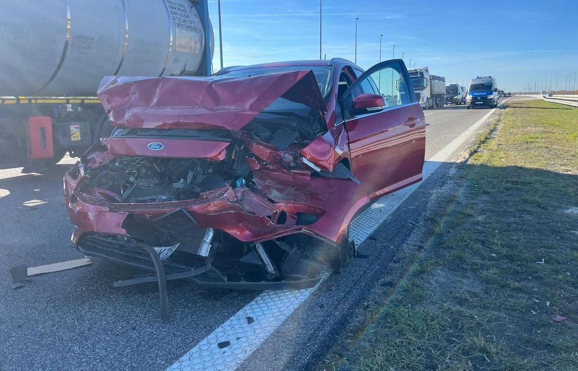 Wypadek na A4 w Bratkowicach – trzy osoby trafiły do szpitala Wypadek na A4 w Bratkowicach – trzy osoby trafiły do szpitala