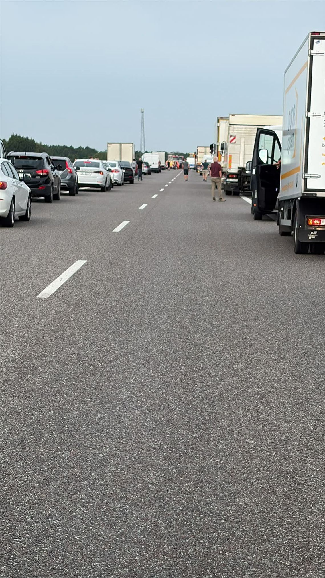 Wypadek na A4 w kierunku Krakowa. Utrudnienia między węzłami Rzeszów Zachód i Sędziszów Wypadek na A4 w kierunku Krakowa. Utrudnienia między węzłami Rzeszów Zachód i Sędziszów