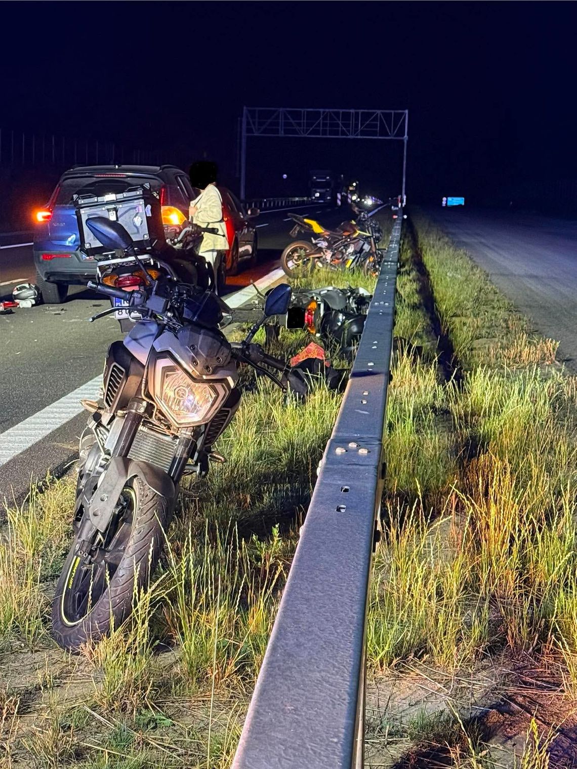 Wypadek na S19 pod Sokołowem Młp. Zderzyły się trzy motocykle i samochód osobowy. 3 osoby ranne! Wypadek na S19 pod Sokołowem Młp. Zderzyły się trzy motocykle i samochód osobowy. 3 osoby ranne!