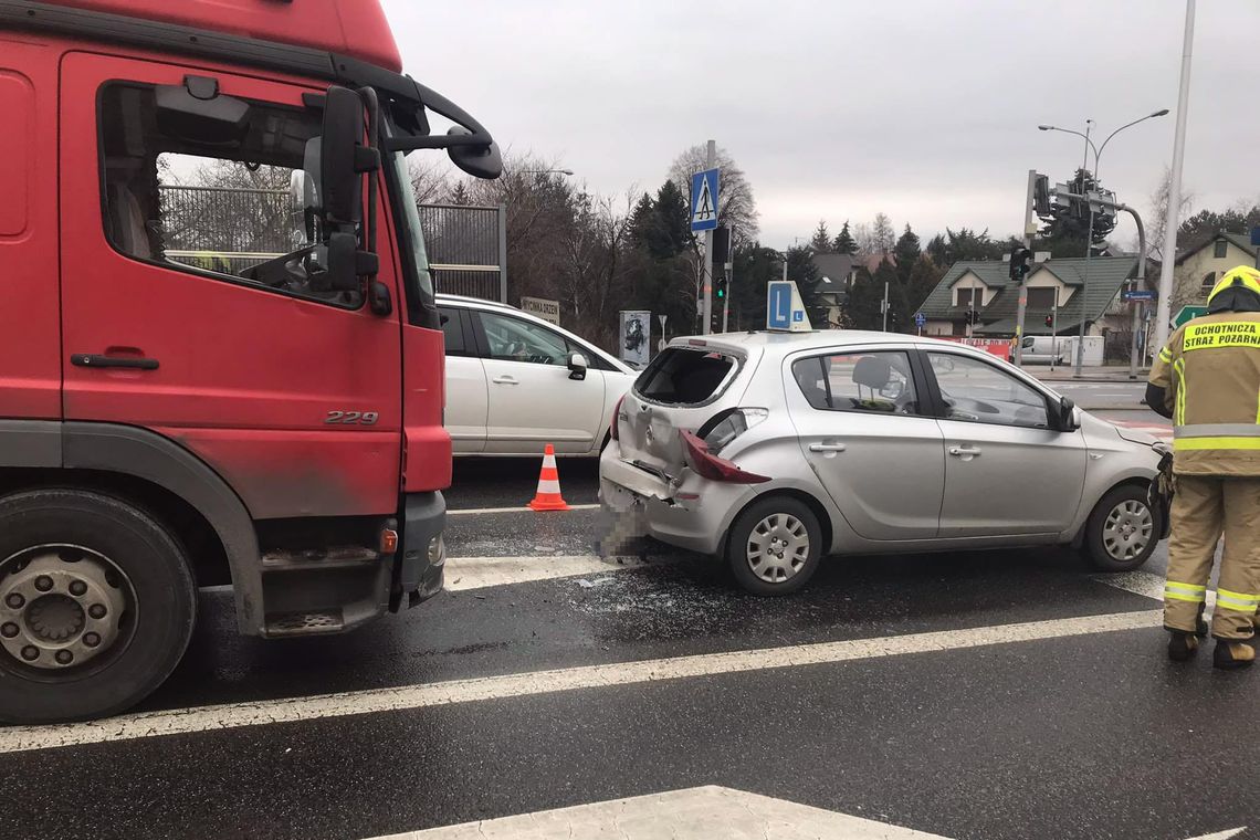 Wypadek na ul. Lubelskiej. Zderzenie dwóch pojazdów