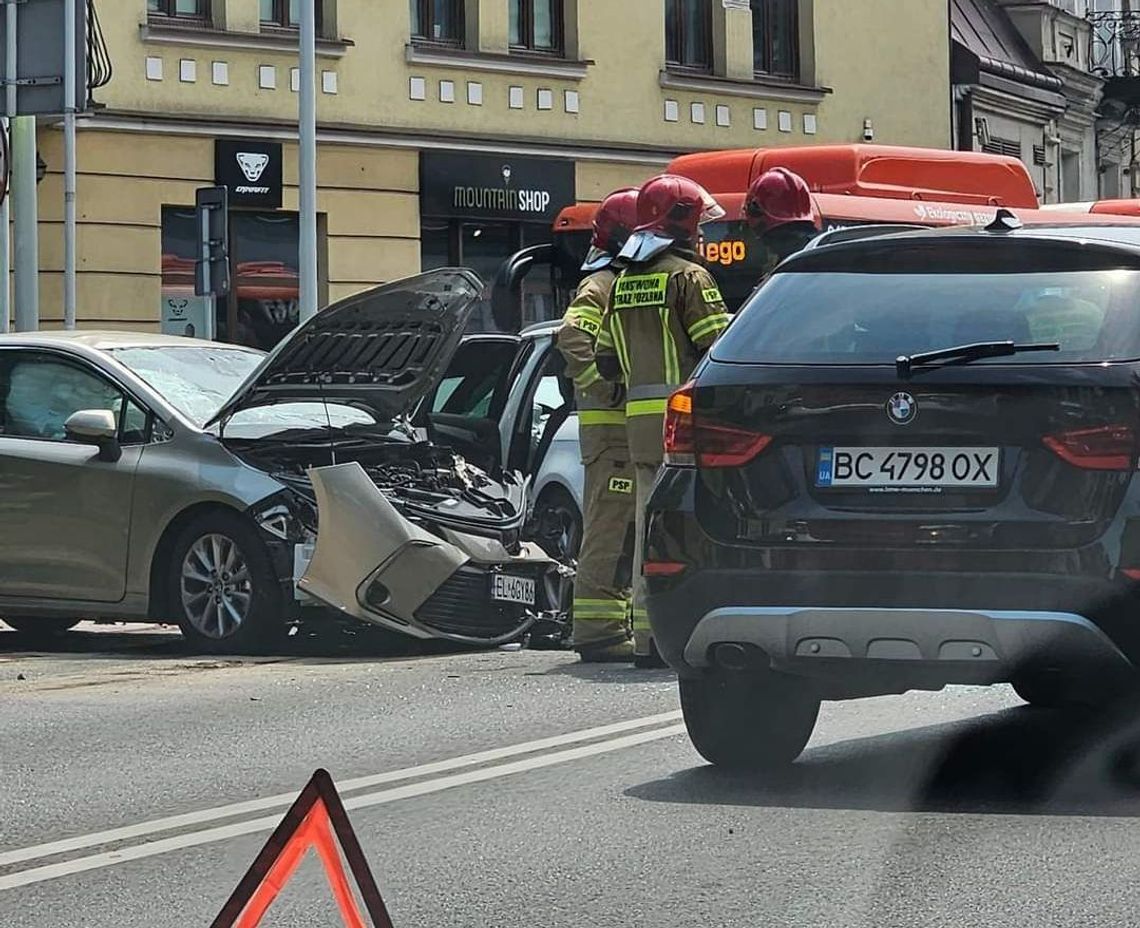 Wypadek w centrum Rzeszowa. Na kierowców czekają utrudnienia w ruchu.