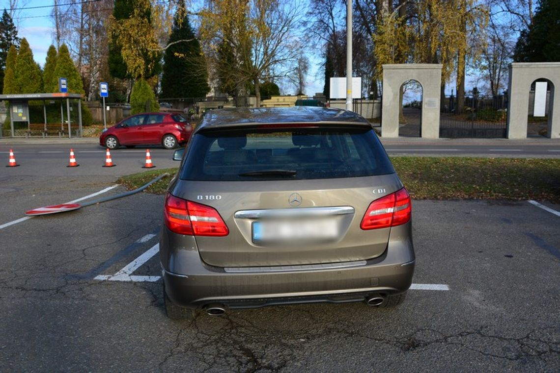 Wypadek w Krośnie. Kobieta potrąciła dwoje pieszych