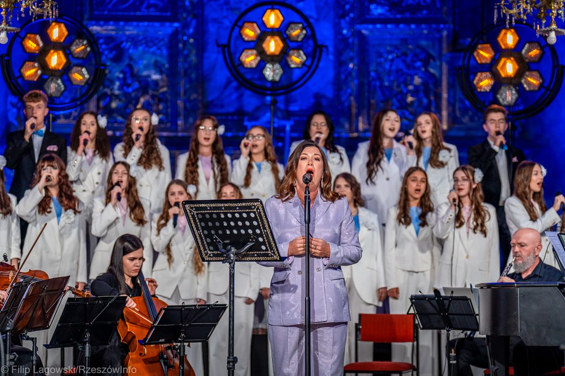 Wzruszająca „Klasyka bez granic” na Dzień Matki w Klasztorze Bernardynów [ZDJĘCIA]
