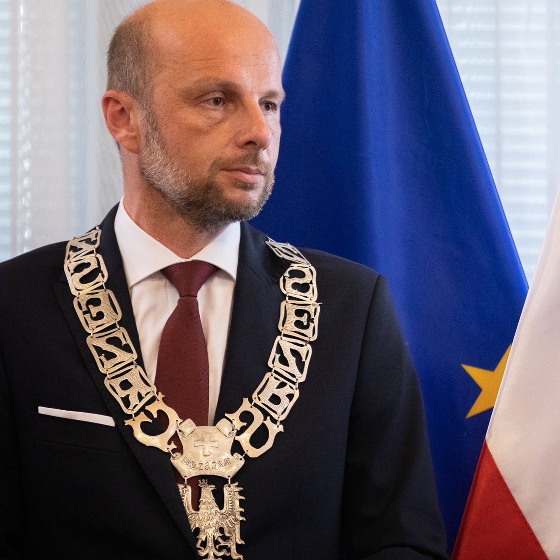 Po burzliwej sesji Rady Miasta Rzeszowa, prezydent Konrad Fijołek otrzymał wotum zaufania