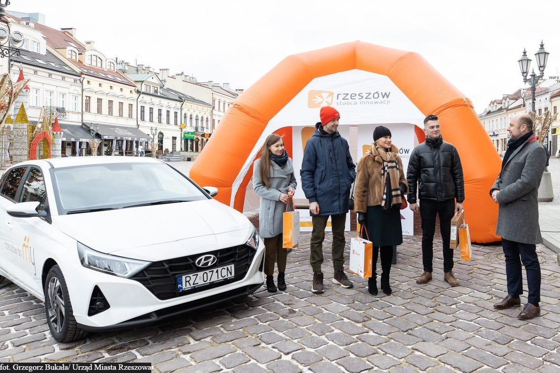 Zameldowali się w Rzeszowie i wygrali nagrody