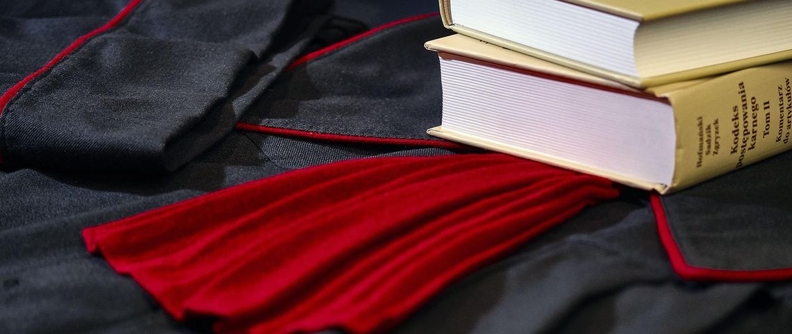 Zarzuty o mobbing i psychiczne znęcanie się nad pracownikami dla byłego kierownika skarbówki